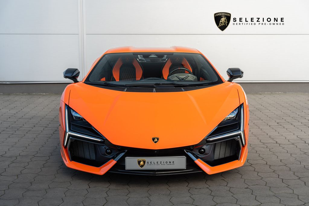 Lamborghini Revuelto 2025