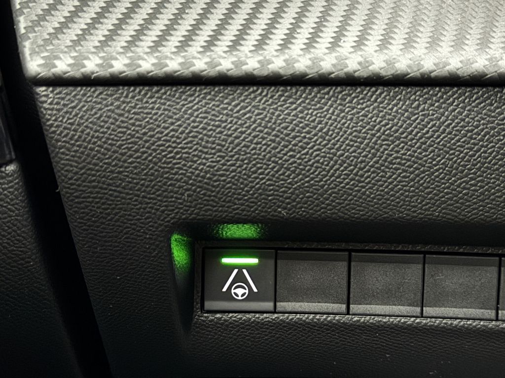 Peugeot 208 2024