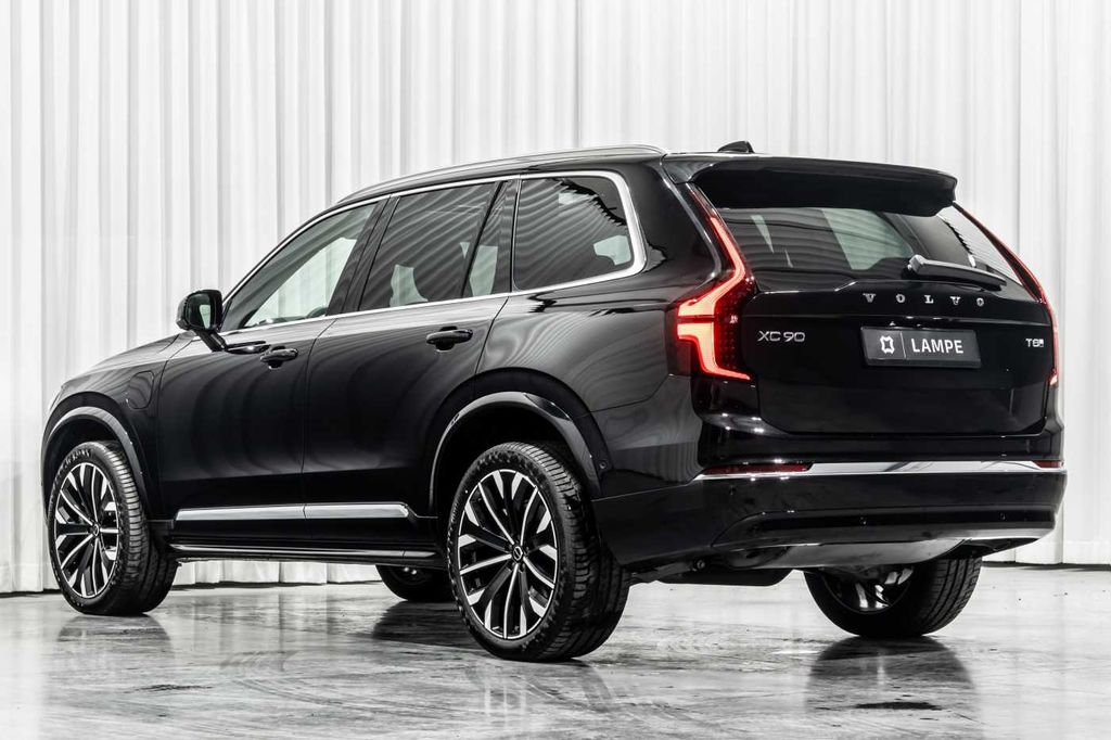 Volvo XC90 2025