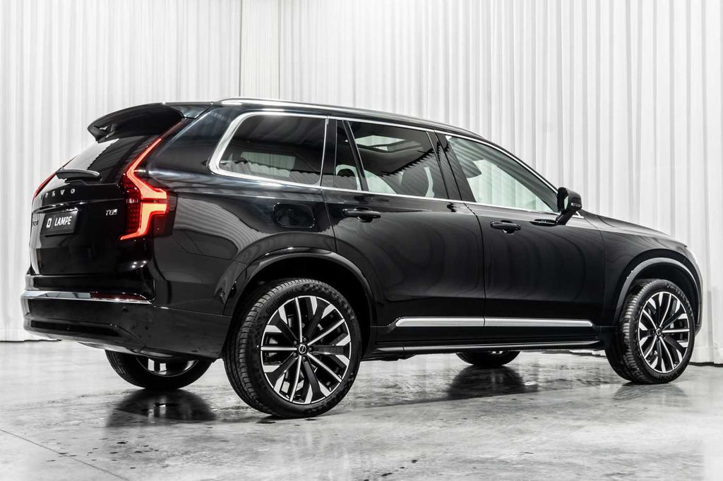Volvo XC90 2025