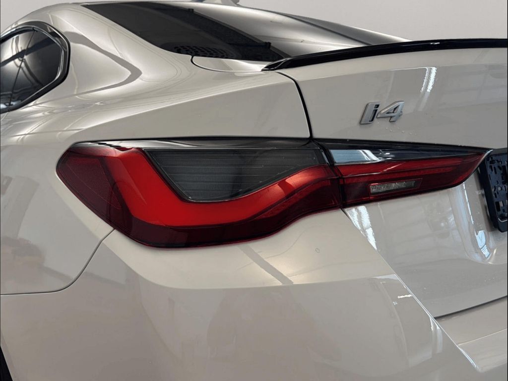 BMW i4 2023
