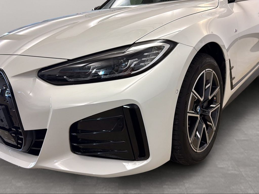 BMW i4 2023