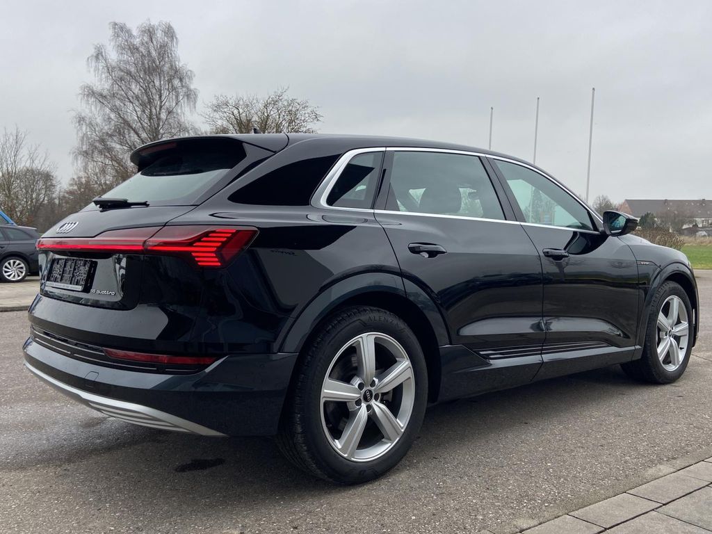 Audi e-tron 2023