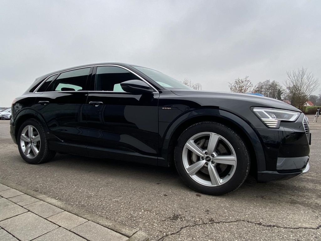 Audi e-tron 2023