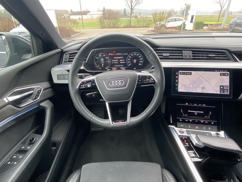 Audi e-tron 2023