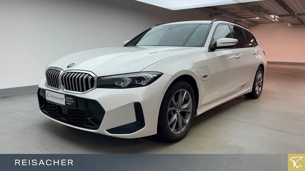 BMW 330 2022