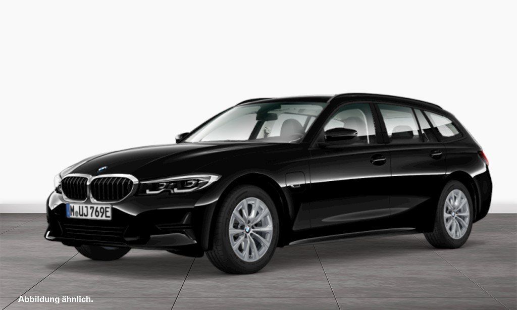 BMW 330 2021
