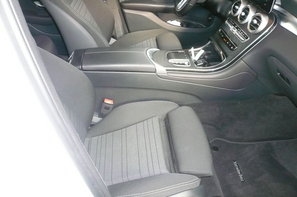 Mercedes-Benz GLC 300 2021