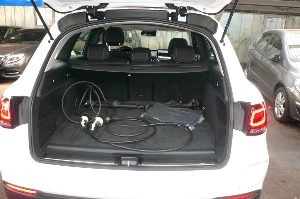 Mercedes-Benz GLC 300 2021