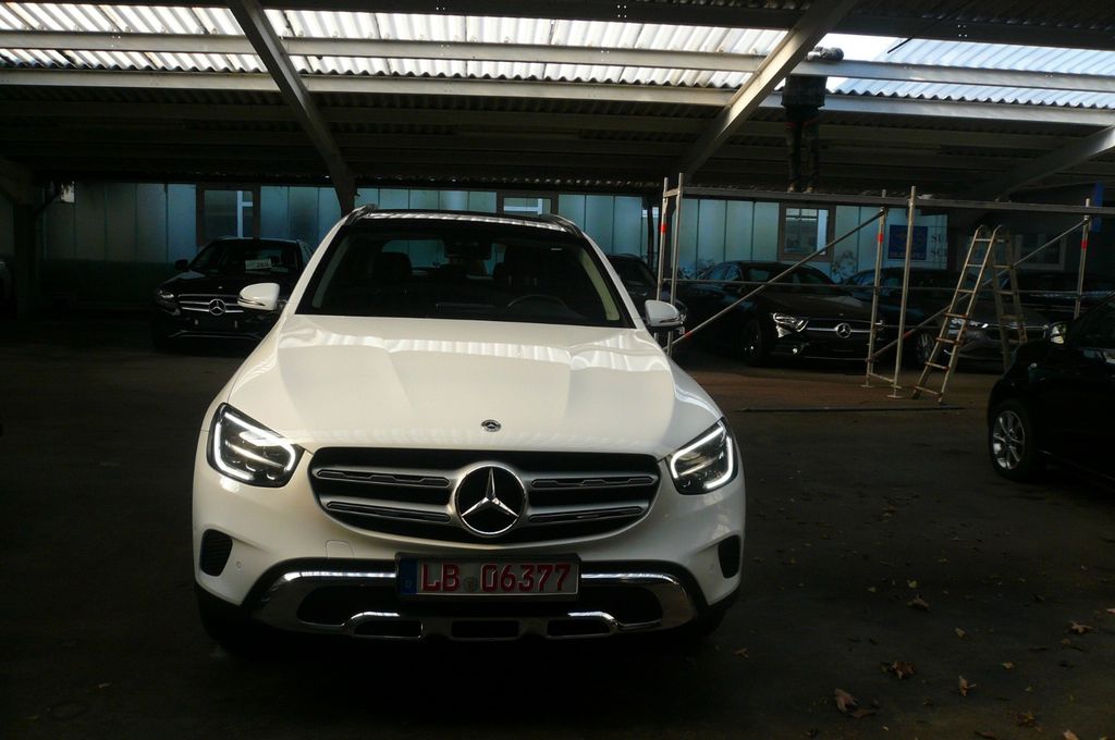 Mercedes-Benz GLC 300 2021