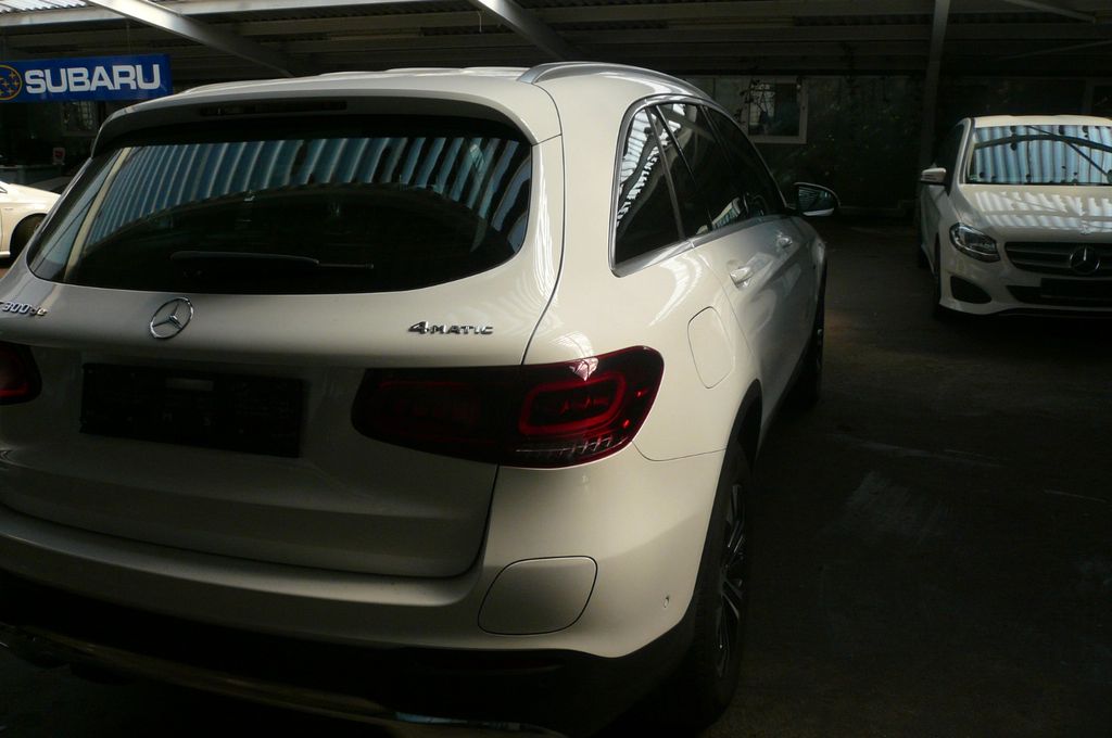 Mercedes-Benz GLC 300 2021