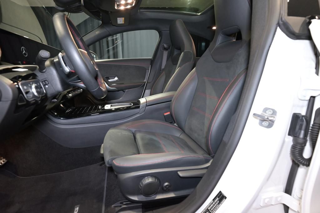 Mercedes-Benz CLA 200 2024