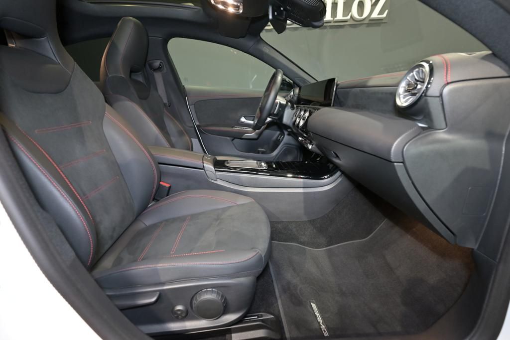 Mercedes-Benz CLA 200 2024