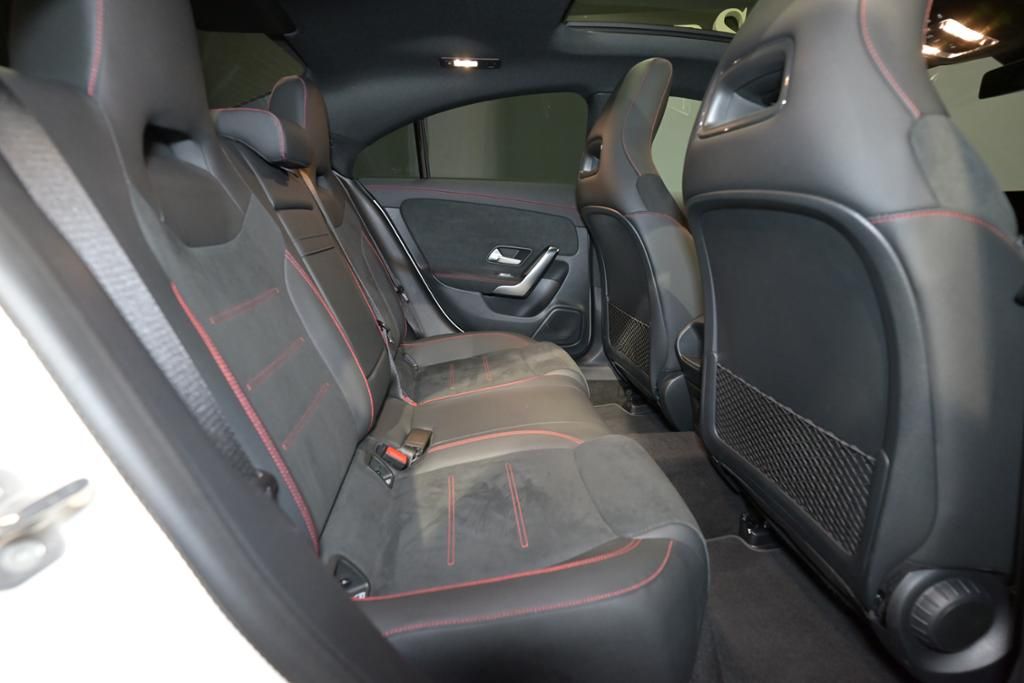 Mercedes-Benz CLA 200 2024