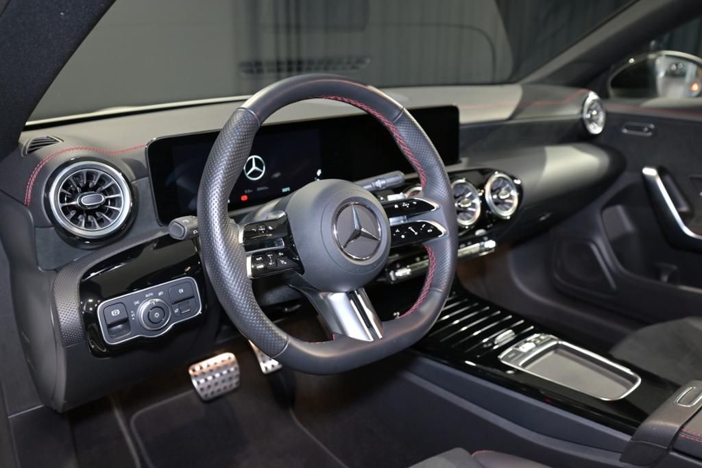 Mercedes-Benz CLA 200 2024