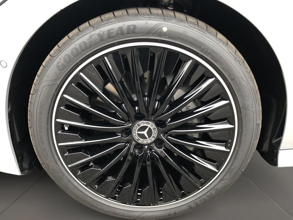 Mercedes-Benz CLE 220 2025