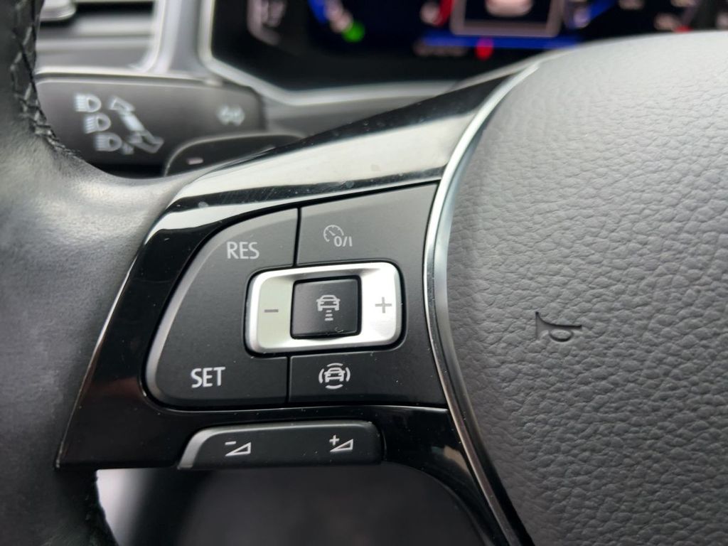 Volkswagen T-Roc 2021