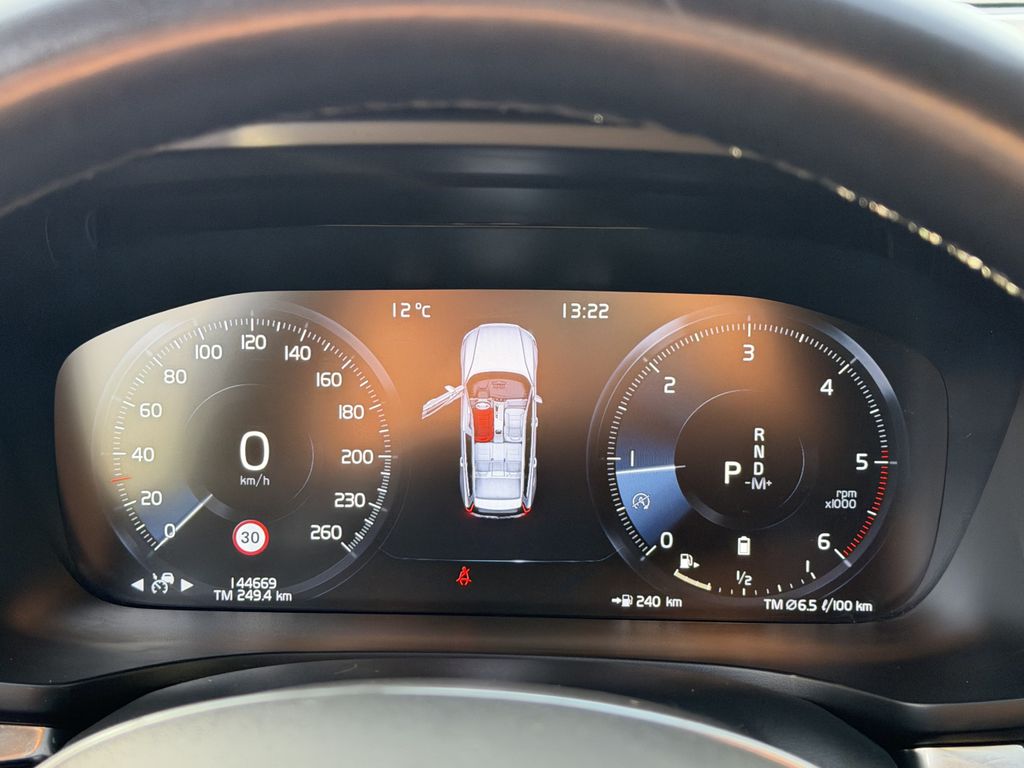 Volvo V60 Cross Country 2022