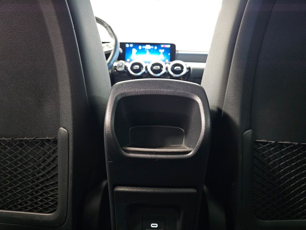 Mercedes-Benz A 180 2025