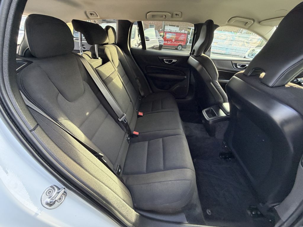 Volvo V60 Cross Country 2022