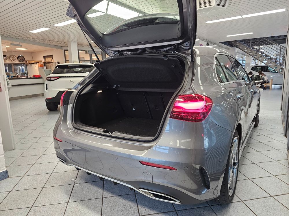 Mercedes-Benz A 180 2025