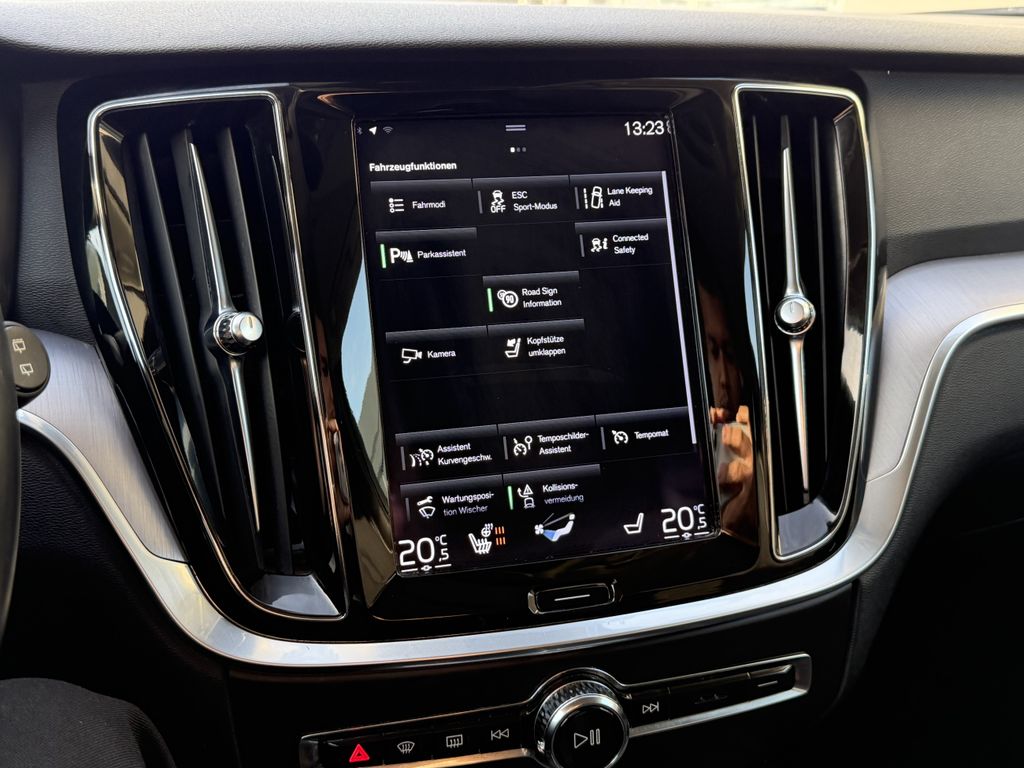 Volvo V60 Cross Country 2022