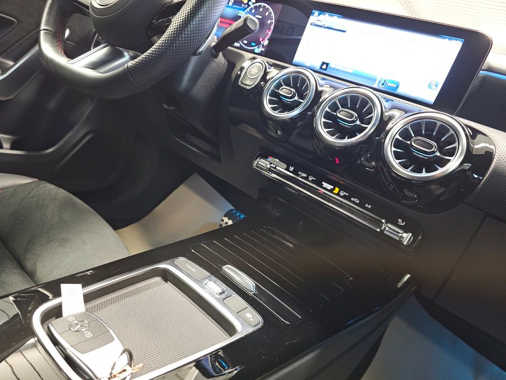 Mercedes-Benz A 180 2025