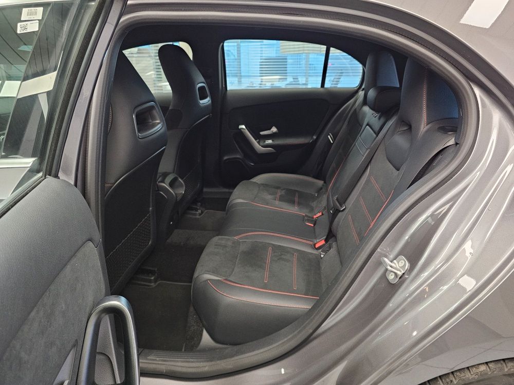 Mercedes-Benz A 180 2025