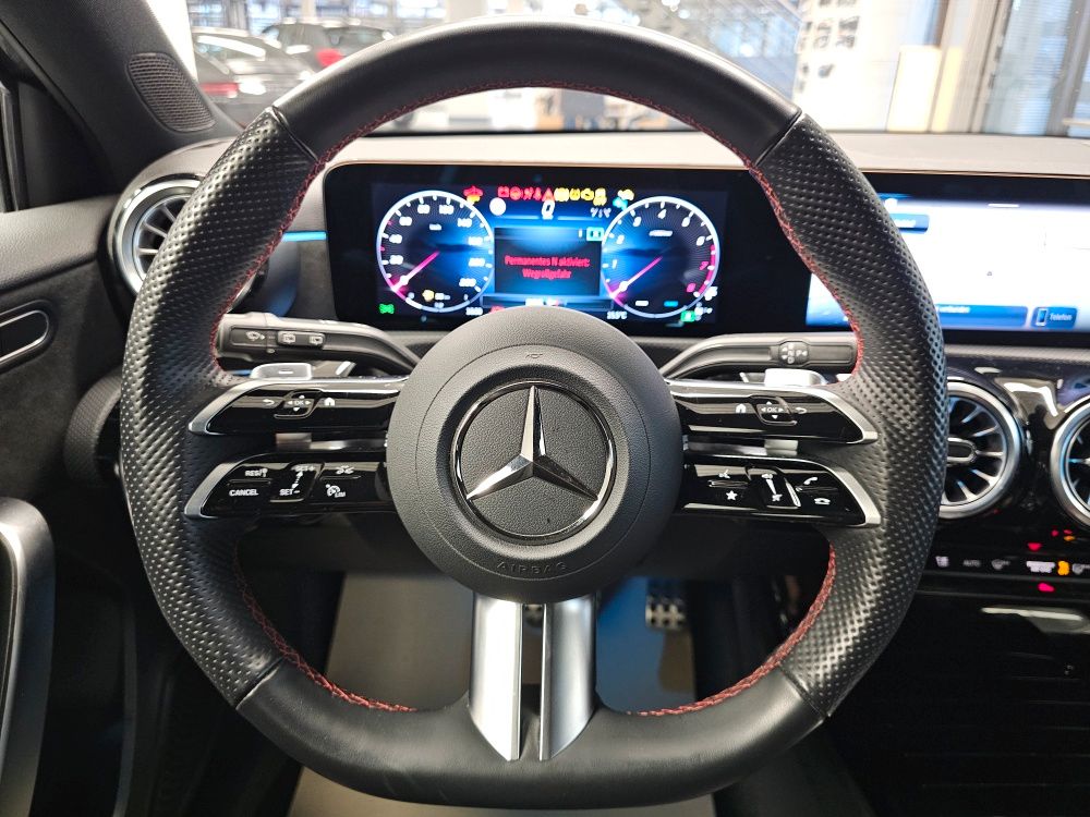 Mercedes-Benz A 180 2025