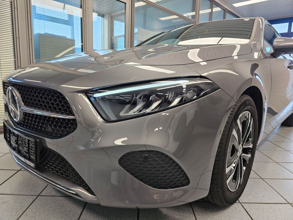 Mercedes-Benz A 180 2025