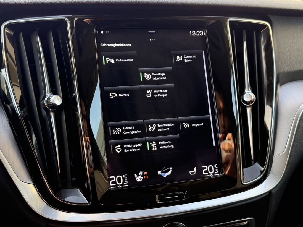 Volvo V60 Cross Country 2022