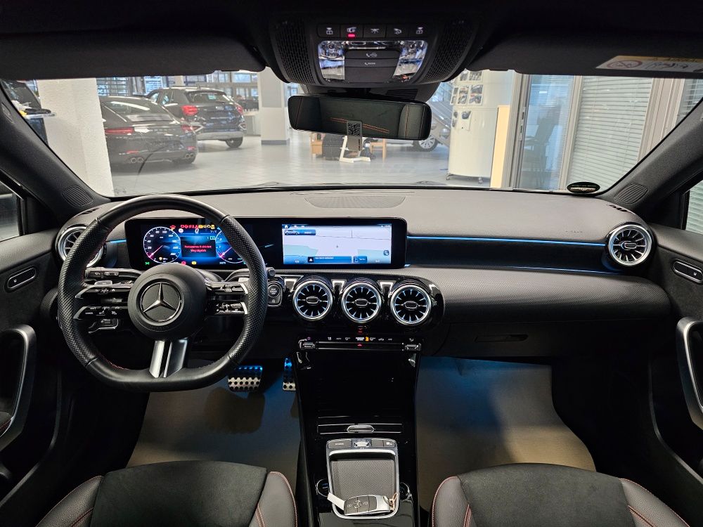 Mercedes-Benz A 180 2025