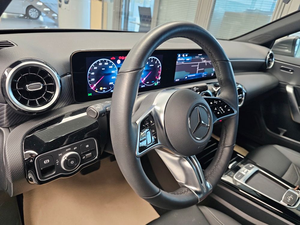 Mercedes-Benz A 180 2025