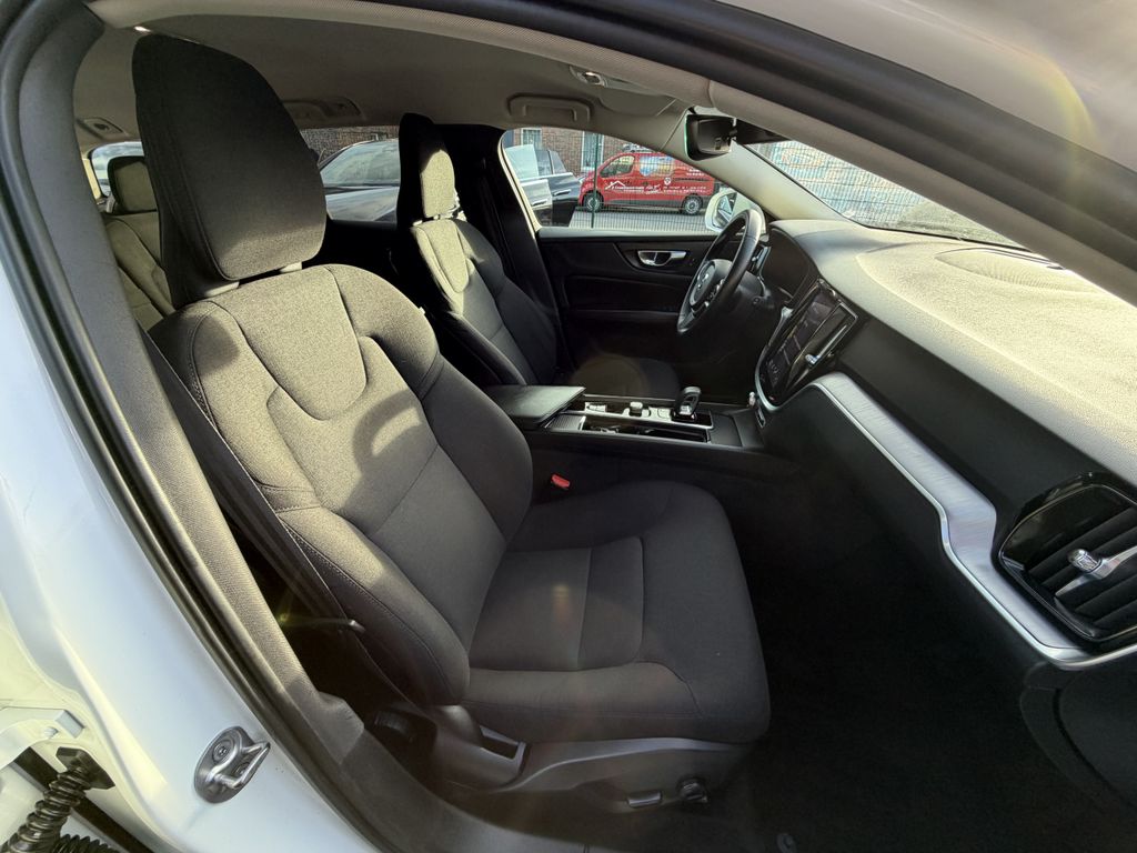 Volvo V60 Cross Country 2022