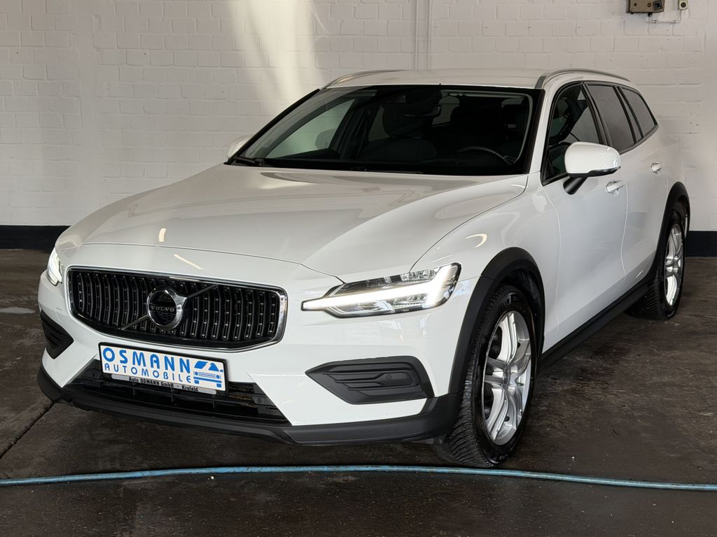 Volvo V60 Cross Country 2022