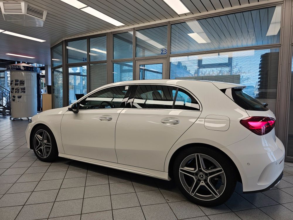 Mercedes-Benz A 180 2025