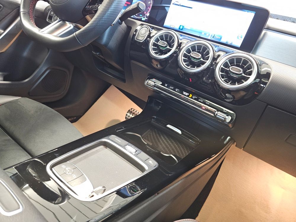 Mercedes-Benz A 180 2025