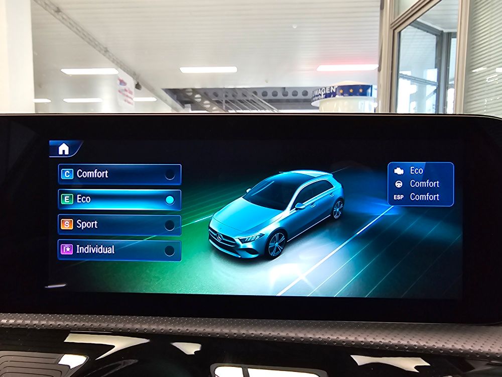 Mercedes-Benz A 180 2025