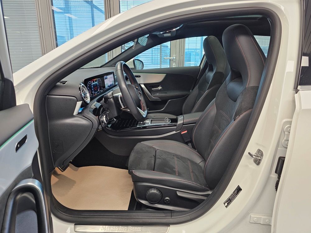 Mercedes-Benz A 180 2025