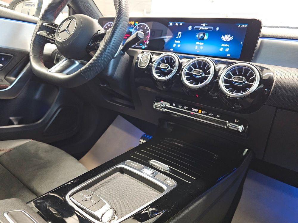 Mercedes-Benz A 180 2024