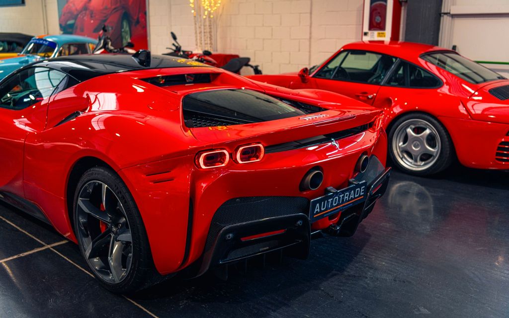 Ferrari SF90 2021