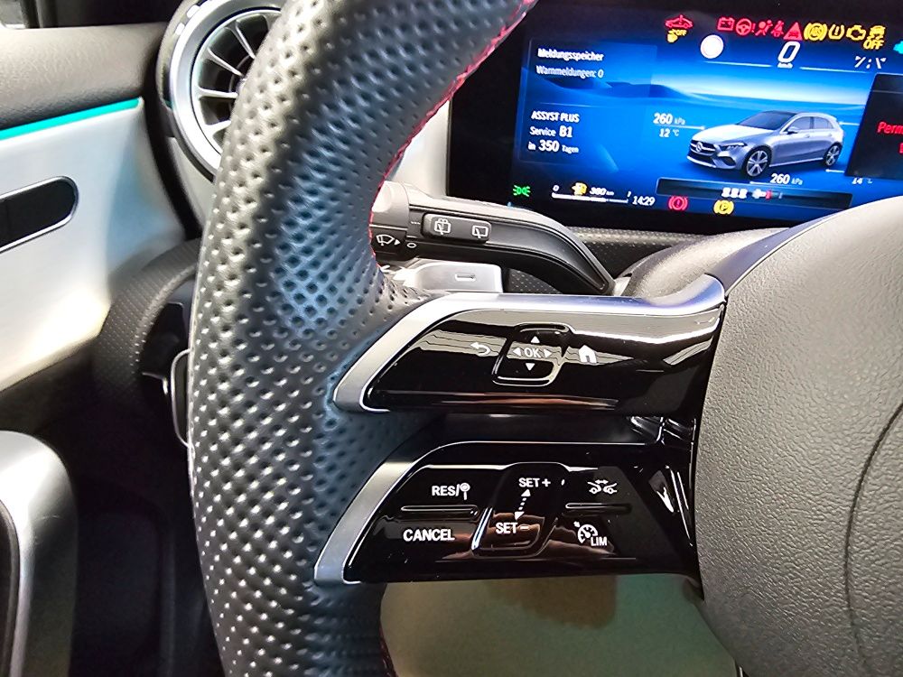 Mercedes-Benz A 180 2025