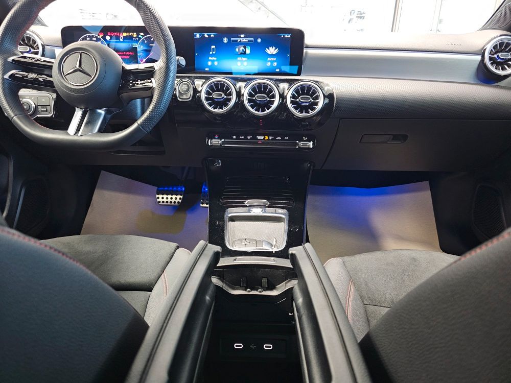 Mercedes-Benz A 180 2024