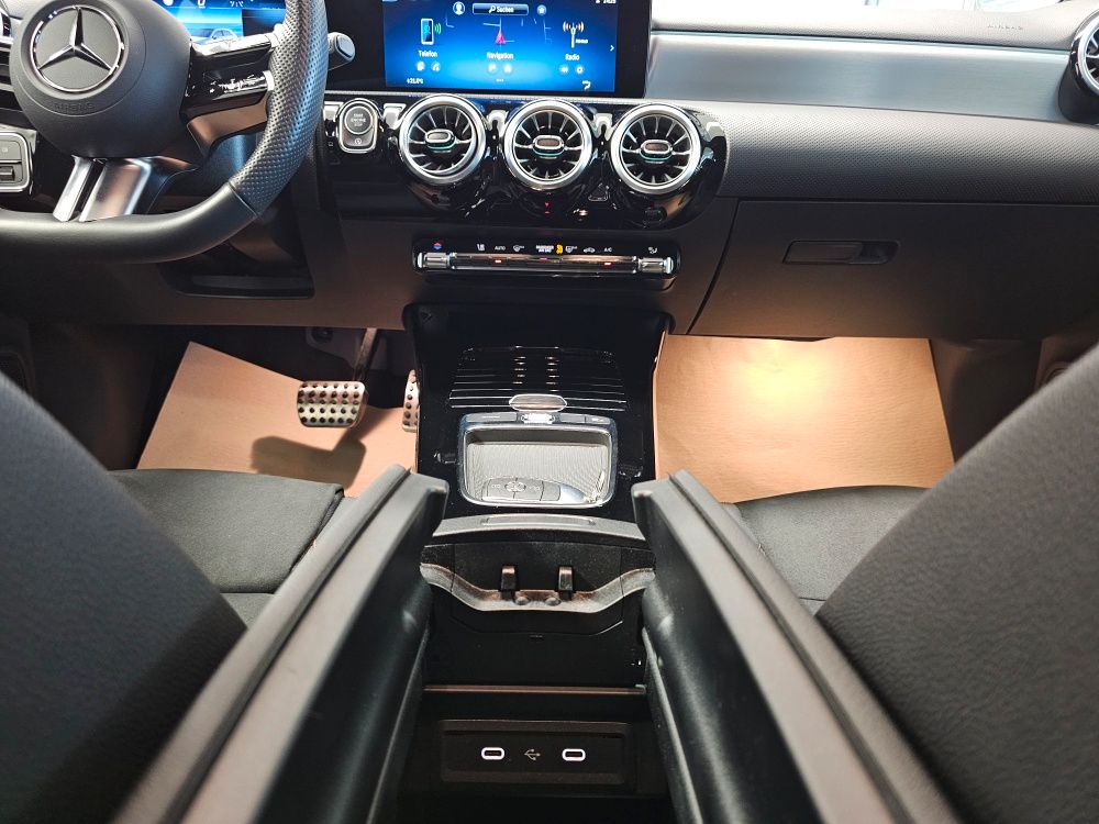 Mercedes-Benz A 180 2025