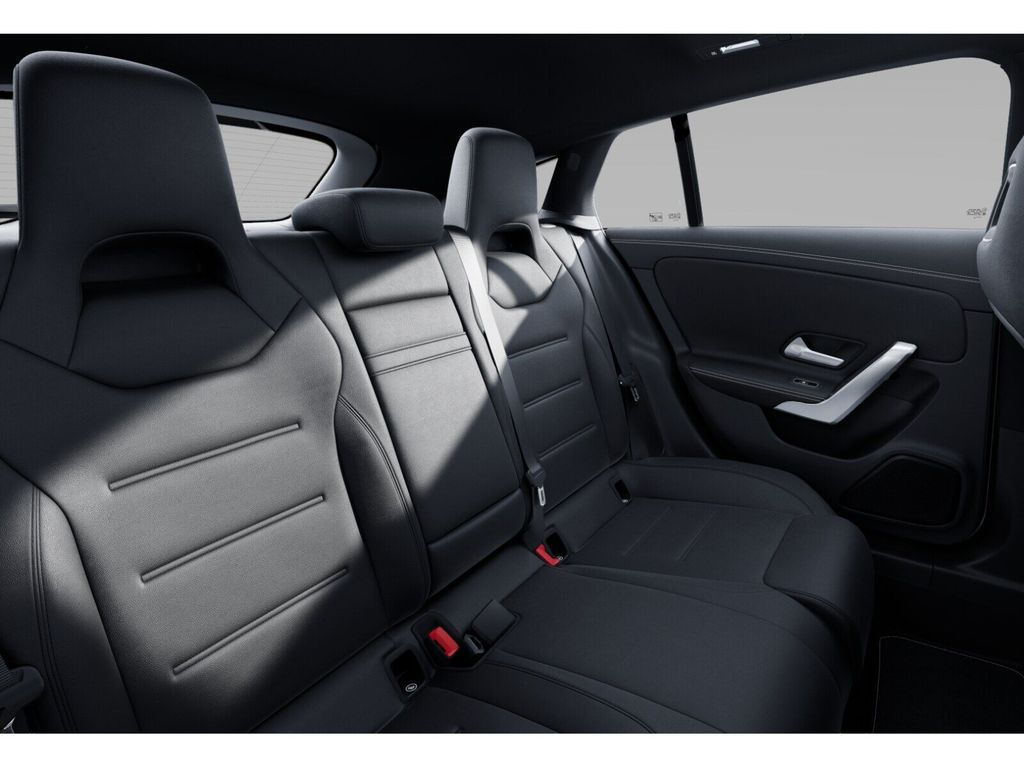 Mercedes-Benz CLA 180 Shooting Brake 2024