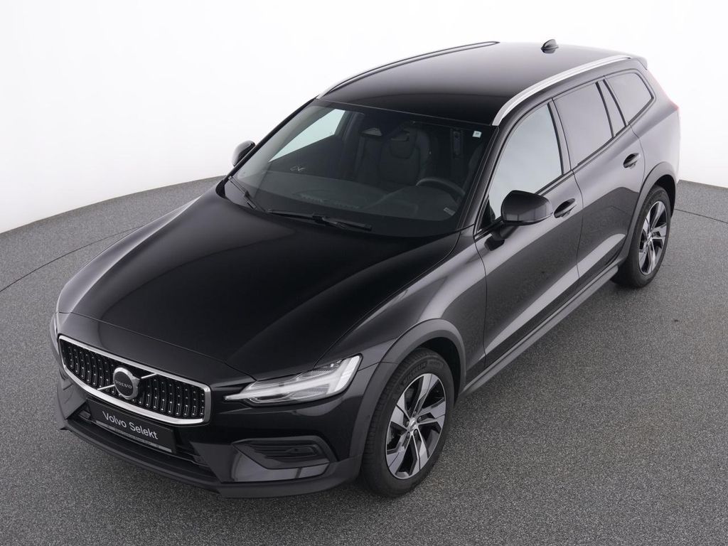 Volvo V60 Cross Country 2023