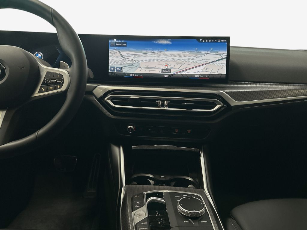 BMW 318 2024