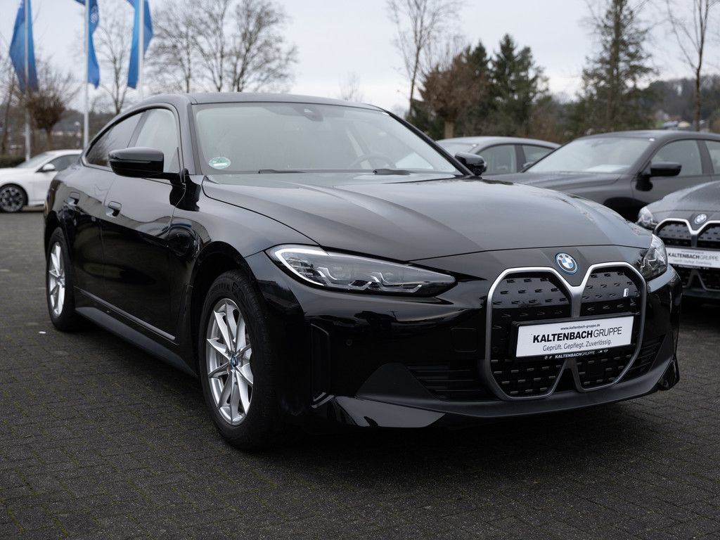 BMW i4 2023