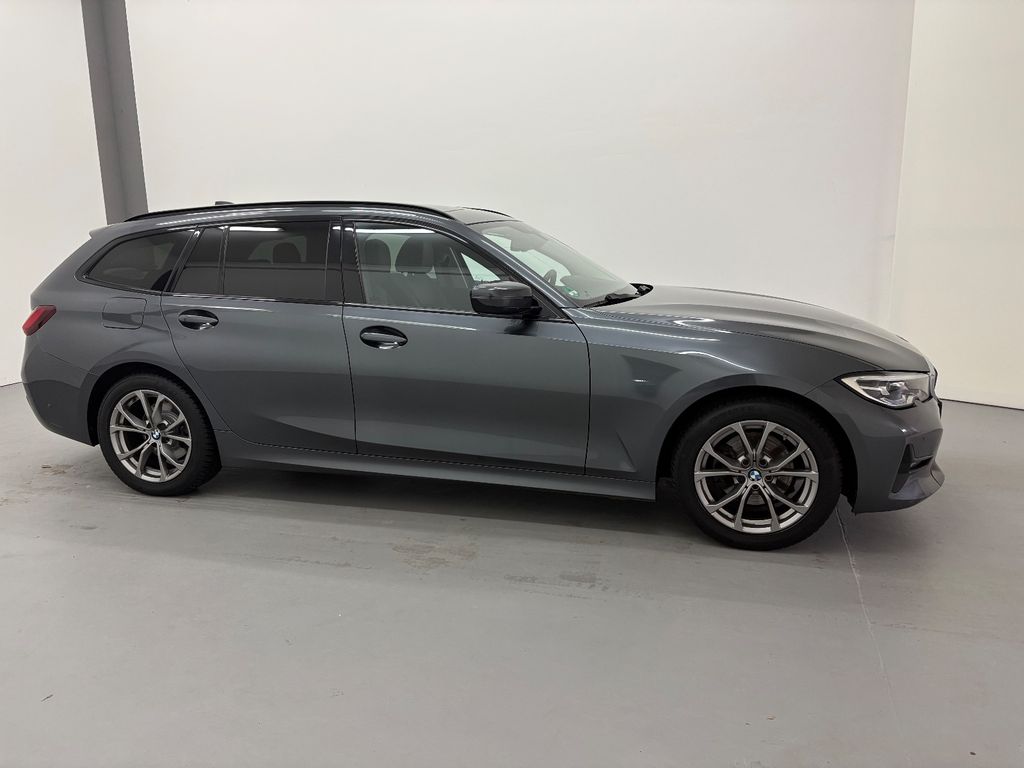 BMW 320 2021