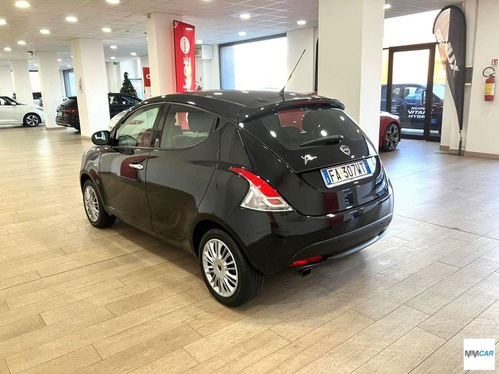 Lancia Ypsilon 2015